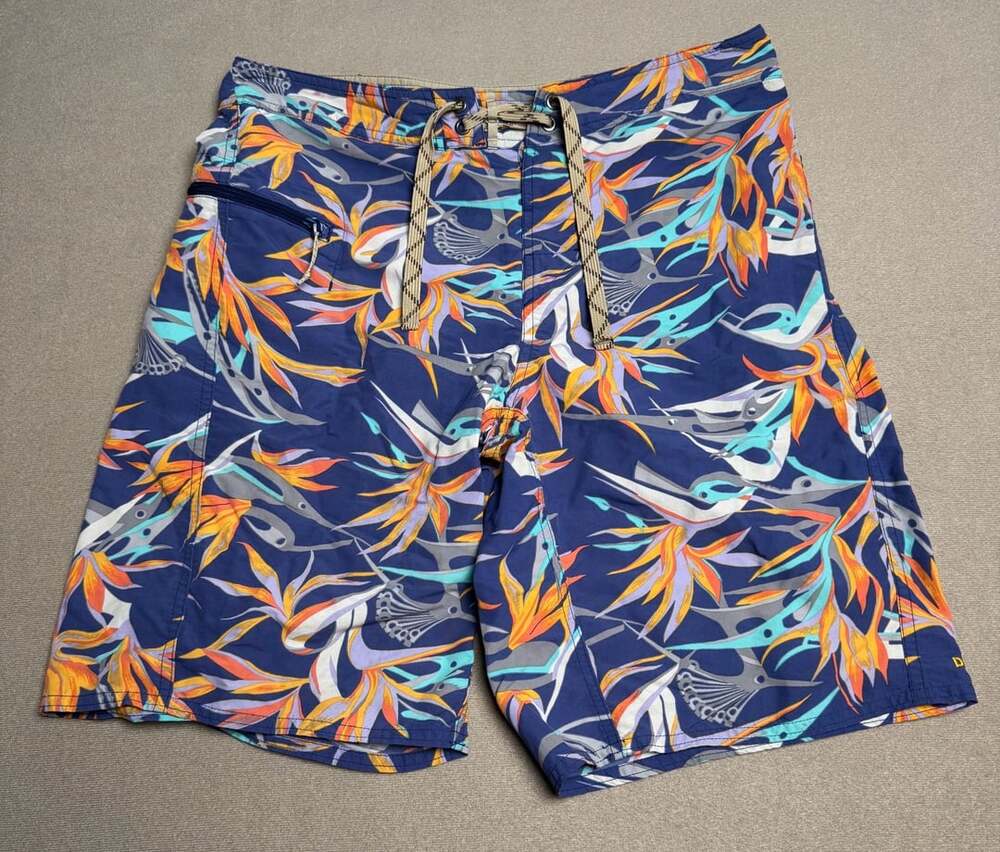 Patagonia Men's Wavefarer Board Shorts Size 31 Blue Floral Tropical Birds of